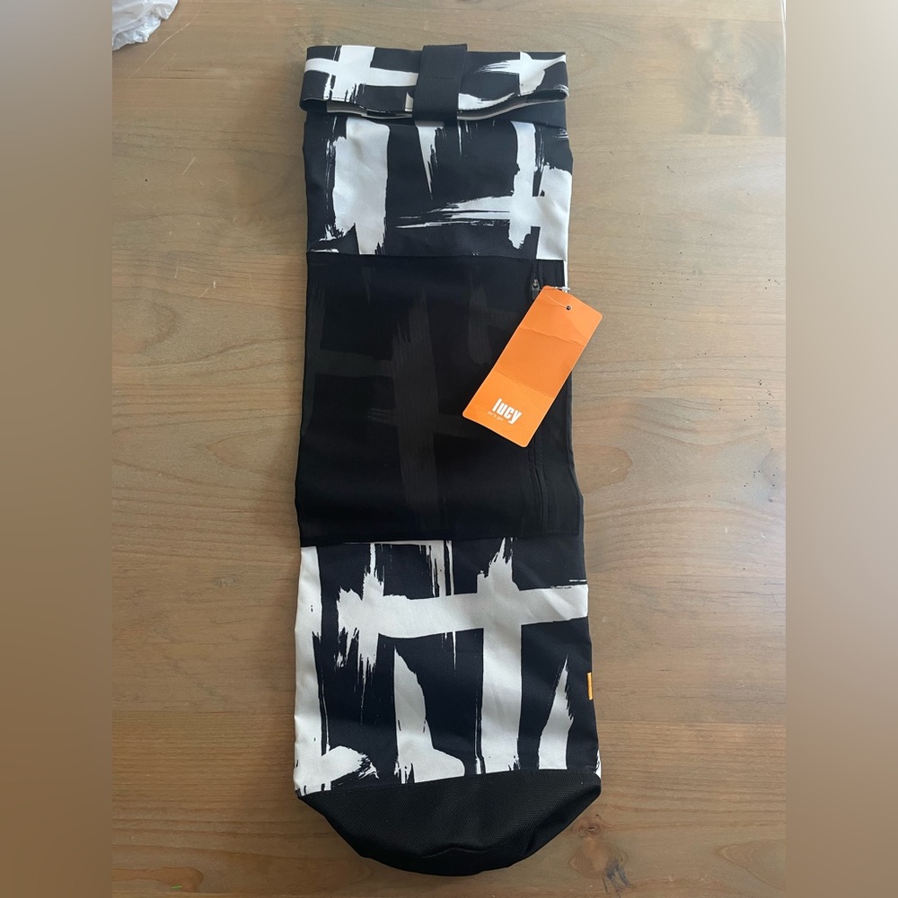 Lucy Black and White Yoga Mat Bag